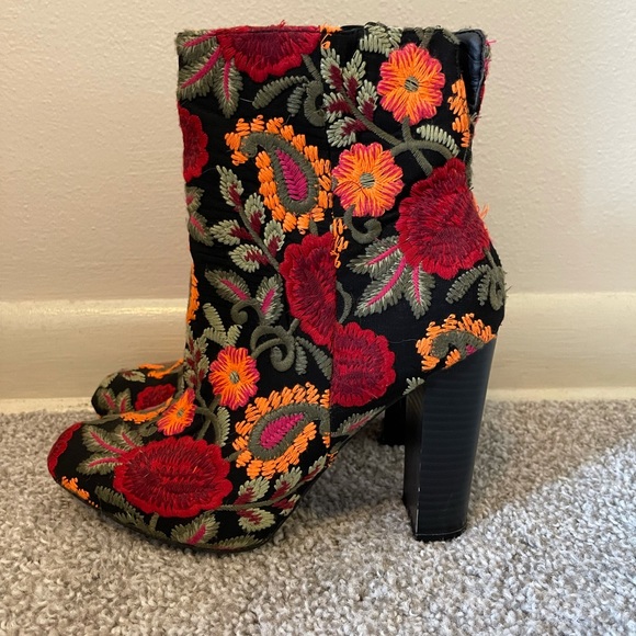 Floral Heeled Boots - Picture 2 of 3